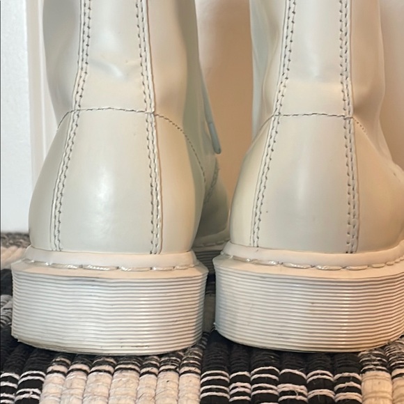 Dr. Martens Men’s Off-White Lace-Up Boots, mens 11 - Picture 11 of 16
